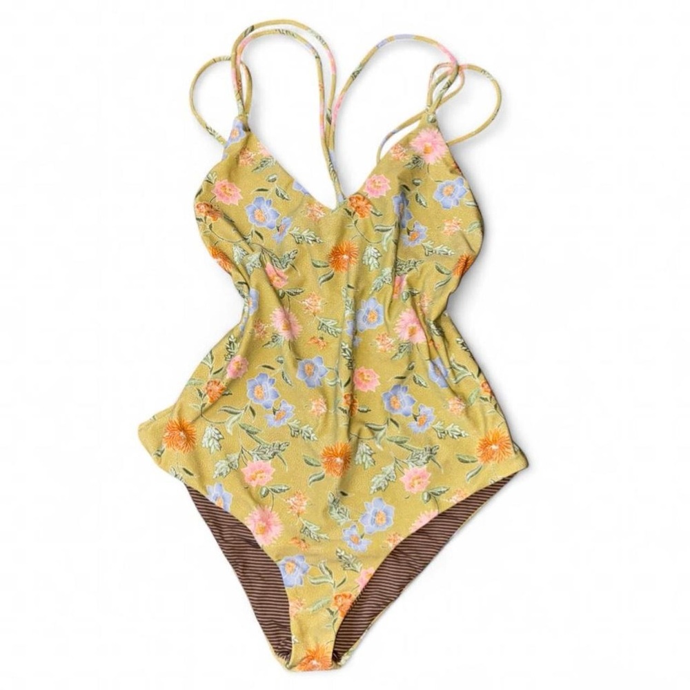 Acacia swim size small one piece